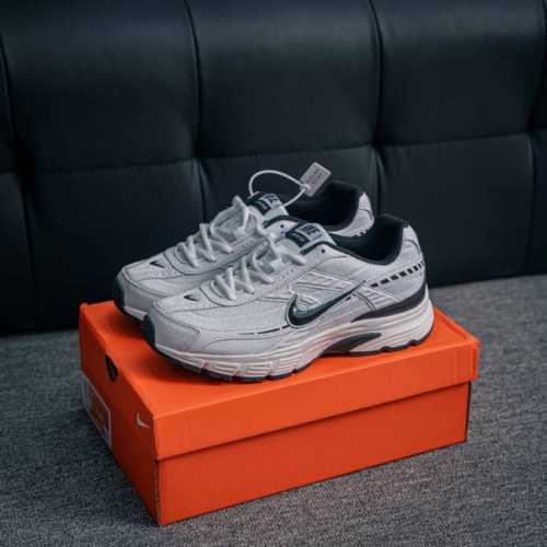 核心私 Nike Mns Initiator 耐克运动鞋男女款潮流时尚 原楦原纸版数据开发 货号：394055 100 尺码：36 37 37.5 38 38.