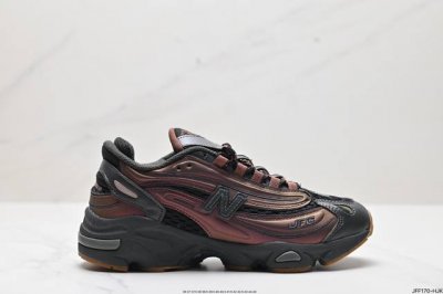 公司级新百伦new Balance 1000 系列低帮复古老爹风休闲运动跑步鞋 New Balance 在不同配色上其鞋面材质呈现不同感觉，无论是运动风抑或是高