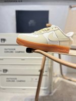 160 耐克 Nike Air Force 1 '07空军一号 百搭休闲运动板鞋。柔软、弹性十足的缓震性能和出色的中底设计，横跨复古与现代的外型结合，造就出风靡
