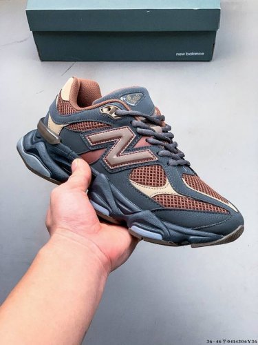 集图 New Balance 又带来了新鞋型 9060 ，并且是与芝加哥街头品牌 Joe Freshgoods 的联名款。鞋身主体采用了类似 990 系列的设计