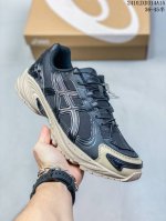 公司级asics 亚瑟士gel-Nyc透气网眼鞋面配合部分合成革材质 采用全新ahar+橡胶材质 更加耐磨 货号: 3A383-103 尺码:36 37 37.