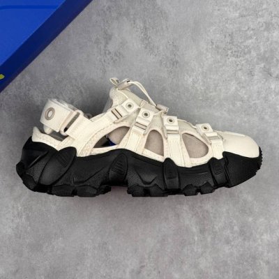 本地 核心私 Etudes X Fila斐乐 山脉凉鞋 织物合成革Tpu 圆头系带厚底 复古休闲凉鞋 Fila Fusion 意大利百年经典运动品牌 网红单品