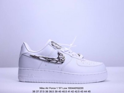 耐克 Nike Air Force 1 '07 Low 空军一号白兰低帮，柔软、弹性十足的缓震性能和出色的中底设计，横跨复古与现代的外型结合，造就出风靡全球三十