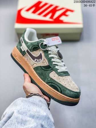 300 海外限量发售！公司级Nike Air Force 1 '07 Low “斯图西联名——黑线Nike勾”空军一号 低帮 运动鞋 休闲鞋 折边针车 工艺难度 - 点击图像关闭