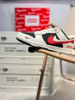 Nike Sb Dunk Low“Supreme联名” 周年高端定制 低帮休闲板鞋 定制鞋盒 超高清洁度 皮料切割干净无任何毛边 细节完美Cs1688 Ae76