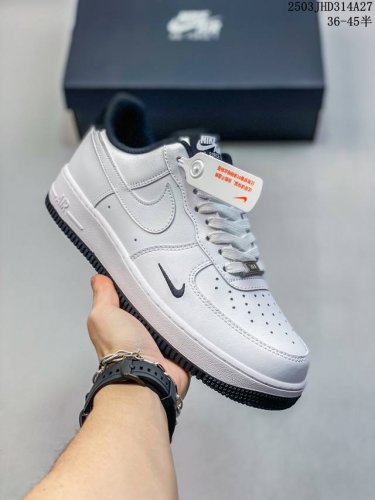 170 耐克Nike Air Force 1 Low 空军一号白黑小勾低帮百搭休闲运动板鞋 Hm9483 101 码数：36 36.5 37.5 38 38.5