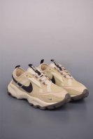 W Nike Tc 7900 新款老爹鞋 注入非凡时尚气息 塑就高雅外观 耐穿合成材质搭配柔软丝绒 该鞋款保留了挚爱的加垫鞋口 柔软泡绵缓震配置 和抓附力十足的