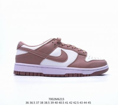 Nike Dunk Sb Low 定制配色 Dunk Sb顾名思义，具有经典的dunk血缘，又注入了更多的时尚元素。相较于普通的dunk滑板鞋，改良版的dunk