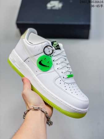 公司级带半码 耐克nike Air Force 1 Low 空军一号 Af1 低帮百搭厚底增高休闲运动板鞋。柔软、弹性十足的缓震性能和出色的中底设计，横跨复古与 - 点击图像关闭