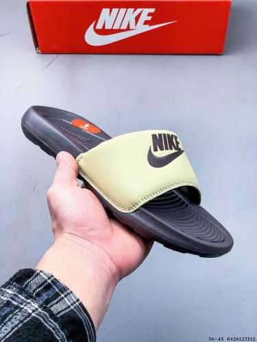 Nike Victori One Slide 耐克经典运动休闲沙滩拖鞋 0426127J12