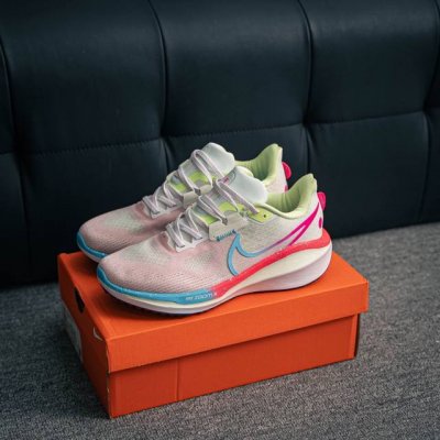 核心私 Nike Air Zoom Vomero 17 登月17 夏季新款缓震休闲跑鞋 内置全新缓震Zoom气垫 官方夏季主推款式 货号：Fz3974 686