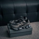 核心私 new Balance 新百伦 Nb 0 网面休闲鞋 复古还要机能 Nb官方重磅新品 一款融合复古设计与现代科技的跑鞋 以其经典的造型和舒适脚感 成为2
