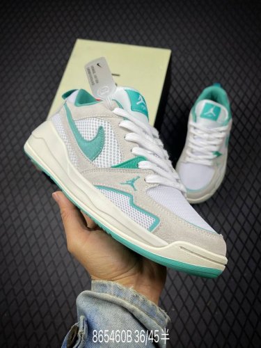 b Air Jordan Cmft Era Aj 乔丹复古运动板鞋 货号：Hj6778-113 . 尺码：36 36.5 37.5 38 38.5 39 40