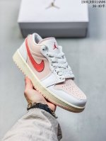 公司级Air Jordan 1 Low Aj1乔1低帮休闲板鞋 同步官方配色 官方货号:Ib8156-133 尺码:36 36.5 37.5 38 38.5 3