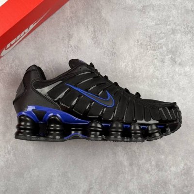 本地 核心私 Nike Shox Tl 全掌气柱缓震休闲运动跑步鞋 13柱令机械力学缓震性能跃升新层次。采用透气网眼鞋面和全掌型 Nike Shox 技术，革新