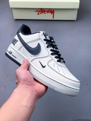 原楦数据纸版 采用硬质优质皮革鞋面材质 内置全掌Air Sole气垫 耐克 Nike Air Force 1 Low 空军一号低帮百搭休闲运动板鞋 051728