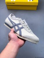 onitsuka Tiger鬼塚虎Mexico 66 Sd复古休闲鞋运动鞋 Mexico 66 Sd保留经典之作Mexico 66的特色设计元素，如Onitsu
