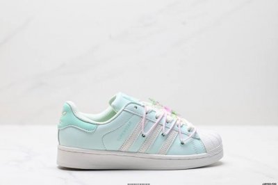 真标Adidas Originals Superstar贝壳头系列 阿迪达斯 三叶草低帮经典百搭休闲运动板鞋 货号:Jr1333 尺码:35.5 36 36.5