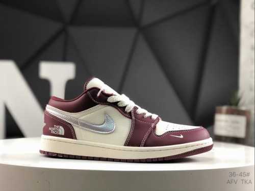 250 Air Jordan 1 Low Aj1 乔1 低帮文化休闲板鞋 多方联名合作融合了Travis Scott 独特的音乐风格，藤原浩个性的设计风格以及J