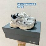 P140 配色合集 Nb530旋转纽扣童鞋 Size:26-37码 对于许多家长来说，找到既美观又实用的儿童鞋是件棘手的事。但当谈到Nb530旋转纽扣童鞋时，一