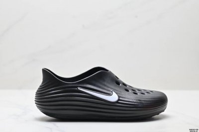 公司级Nike Reactx Rejuven8 耐克 简约舒适 洞洞鞋 由兼具轻便性和耐用性的Eva泡沫打造 拖鞋的外观十分吸引人 融合了舒适与时尚的元素 延续