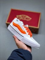 Vans Knu Skool Vans面包鞋全白橘条系带减震耐磨低帮板鞋男女同款 颜色：全白橘条 尺码：35 36 36.5 37 38 38.5 39 40