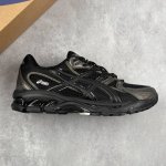 本地280 核心私 公司级Asics Gel-Nimbus 10.1 亚瑟士 复古先锋 潮流 拼接耐磨 低帮休闲跑步鞋 透气网眼鞋面配合部分合成革材质 采用全新