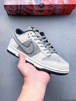 耐克Otomo Katsuhiro X Nk Sb Dunk Low Steamboy Ost 大友克洋联名 联名款低帮运动休闲板鞋配色以主人公雷为基调 浓重的