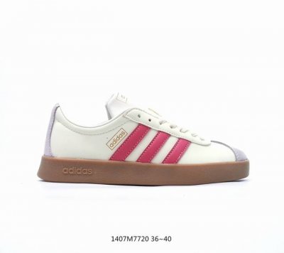 阿迪达斯 Adidas Vl Court Classic Shoes 运动休闲板鞋德训鞋 T头鞋 这款adidas经典运动鞋，以经典造型塑就百搭风格。灵感源自a