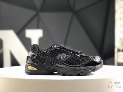 New Balance U509 舒适百搭防滑耐磨 低帮休闲跑步鞋 新百伦 New Balance 509 复古网面运动鞋U509D1。鞋舌上的 New Bal