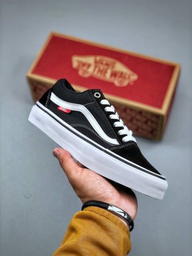 vans 经典系列 Pro-Old School 板鞋运动鞋 永不过时的黑色经典低帮百搭款 尺码：35-44 半