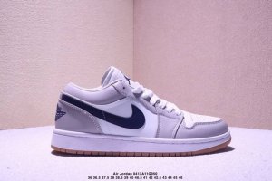 Air Jordan 1 Low ”Lsland Green“ 低帮 Aj1 乔丹1代 Aj1 乔1 低邦 黑白绿 乔丹篮球鞋系列 鞋身整体以白、黑、绿三色打造