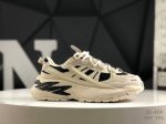 斐乐 Grusion T12W511519Fqgel-Kayano 系列运动休闲鞋 # 鞋身采用拼接组合 大量使用皮革与网布 有效保障透气性 # 全系均使用复古