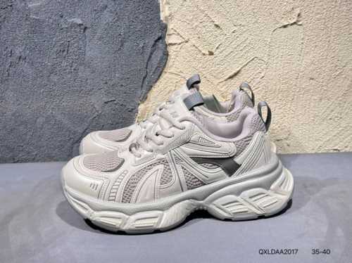 230 #新品上市# Gg-Cc 赵露思同款休闲凉鞋 70119-3银色 #广东大厂出品 时髦Look轻松定格 不费力展现率性氛围 酷帅机能风不规则设计 大长