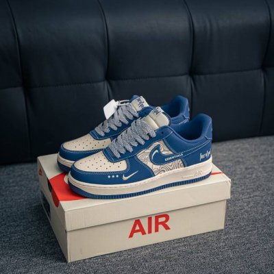 核心私 Air Force 1 原装级别 原楦头原纸板 打造纯正空军版型专注外贸渠道 全掌内置蜂窝气垫 原盒配件 原厂中底钢印、拉帮完美 货号：Kk1988 0