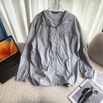 顶级版本 随意对比 arcteryx 始祖鸟 Squamish Hoody 风壳休闲拉链连帽夹克外套 皮肤衣 颜色 黑色 以太蓝 原子灰 球藻绿 藏青色 尺码