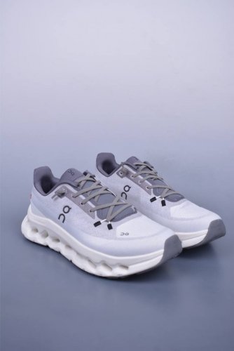 On昂跑 Cloudtilt Loewe 户外街头机能风跑步鞋 Cloud Hi Edge户外机能融合街头潮流 越界开启全新都市探索 Cloudtec专利科技鞋