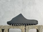 奥莱尾单福利 放店私 Ad Yeezy Foam Runner Mxt 纯原生产线出品 椰子洞洞鞋 陆续开始出货 一体注塑成型 模具前后修改8 9次 精密度要求