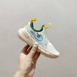 100白绿黄 NK赤足一脚蹬儿童跑步鞋 SIZE：23.5-37码 充满活力与朝气的配色 一脚蹬款式超级好穿 耐磨防滑大底，脚感超赞 脚面和后跟处都增加了弹力松