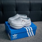 核心私 adidas Originals Adifom Stan Smith Mule 防滑耐磨轻便运动凉鞋穆勒厨师鞋 轻松脚感 一穿即走 这款拖鞋旨在致敬经典