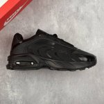 本地 核心私 nike Air Max Fire 后掌气垫 缓震休闲运动跑鞋 dn8的核心亮点在于其八腔气垫结构 根据不同部位设定的气压值专为行走设计提供卓越的