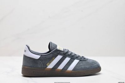 公司级Adidas Handball Spezial 官方正确版本 阿迪达斯经典款 复古休闲板鞋 全鞋采用反毛皮制作 牛筋耐磨大底 承载青春情怀的板鞋 经典三条