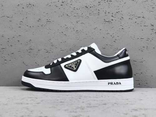 渠道优势，！ 专柜版 普拉达 Prada普拉达 Prada Downtown舒适百搭低帮 时尚板鞋 尺码 39 40 41 42 43 44 45 46 47