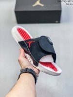 Jordan 乔丹 方便穿着，轻质缓震泡棉中底及乳胶按摩鞋床，吸汗织物衬里,柔软舒适耐克Air Jordan Hydro Xi Retro迈克尔 乔丹飞人魔术贴
