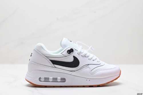 真标nike Air Max 1 耐克气垫 缓震 耐磨运动鞋 鞋身材质均选择皮革 织物 麂皮多种材质覆盖 保证质感的前提下 层次感也相当不错 带有开窗式 Air