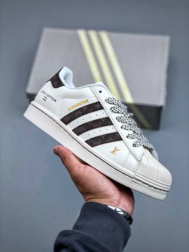 Adidas Originals Lv联名 贝壳头 采用全新头层拼接皮革材质后跟采用特色3D立体印字 渠道正品订单 诠释市场最高工艺水平全鞋进口头层皮料打造区别