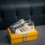 核心私 小米联名 阿迪达斯Adidas三叶草 Originals Superstar贝壳头系列低帮经典百搭休闲运动板鞋 货号 Sd6825 尺码 36 36.5