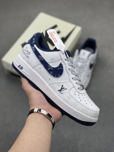 Nike Air Force 1 Low 原厂冲刀皮料切割干净无任何毛边清洁度细节完美 做工细节全方位比对 原楦原纸板打造纯正空军专注外贸渠道全掌内置蜂窝气垫原
