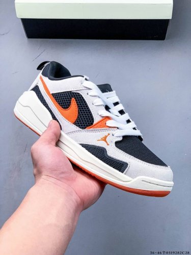 公司级 Nike Air Jordan Cmft Era 新款透气百搭休闲鞋 jordan Cmft Era 聚焦于日常舒适体验 采用低帮轮廓 搭配网眼与麂皮材