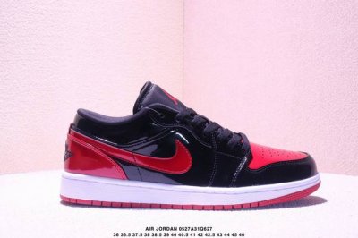 乔丹一代 Air Jordan 1 乔1 低帮Aj1系列 运动鞋复古休闲篮球鞋 提高了与足部的贴合度 给人不一样的穿着体验 鞋底的平稳支撑 让你在运动中随意冲刺